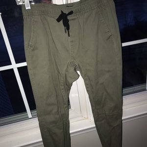 Men’s olive jogger pants